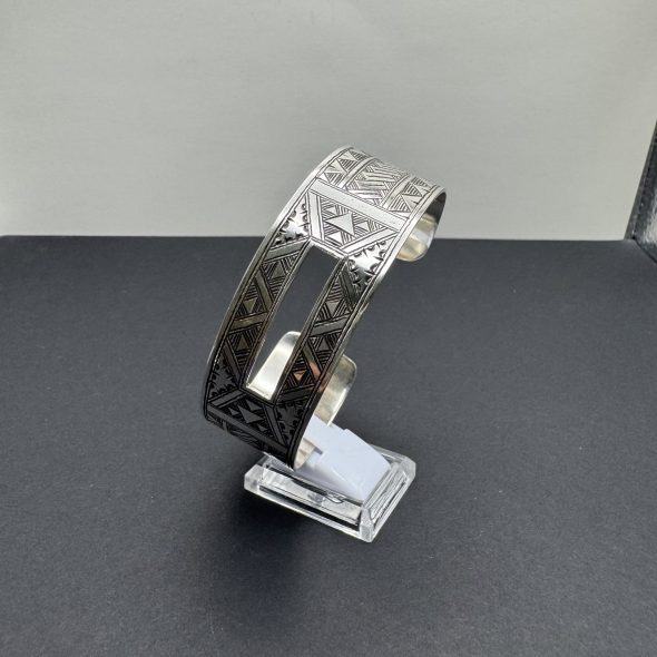 Bracelet Berbère Gravé en Argent