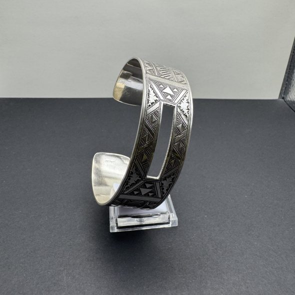 Bracelet Berbère Gravé en Argent