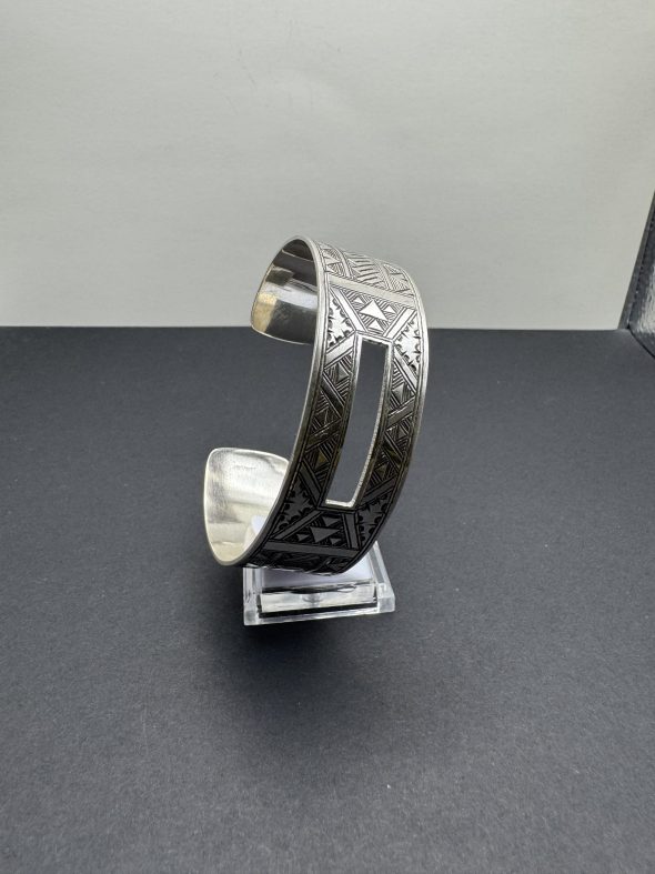 Bracelet Berbère Gravé en Argent - Image 5