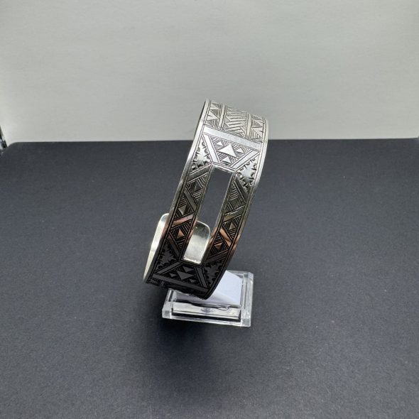 Bracelet Berbère Gravé en Argent
